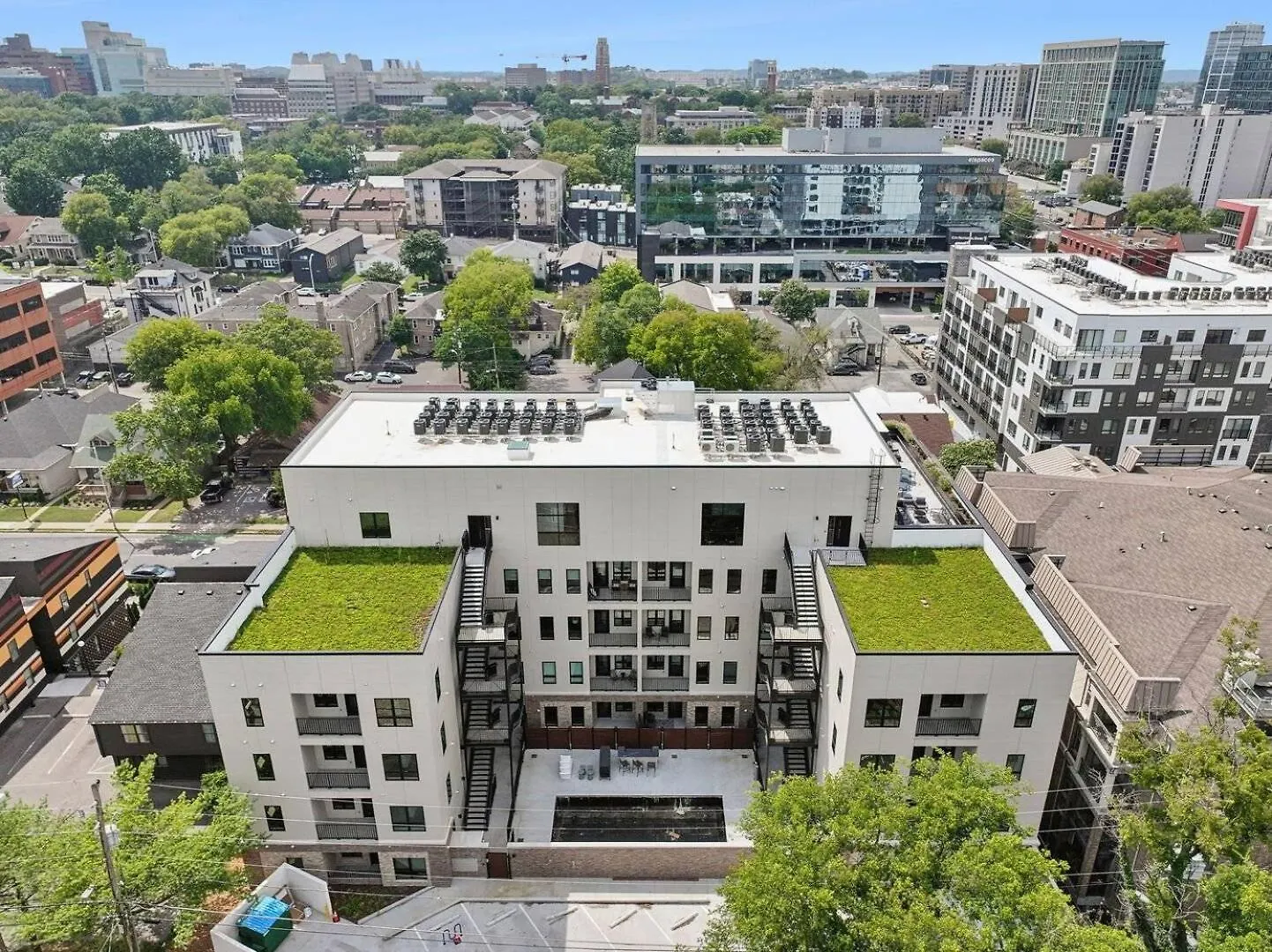 Let Er Buck On Music Row, Mins To Broadway With Pool, Gym, Balcony Villa Nashville 0*,
