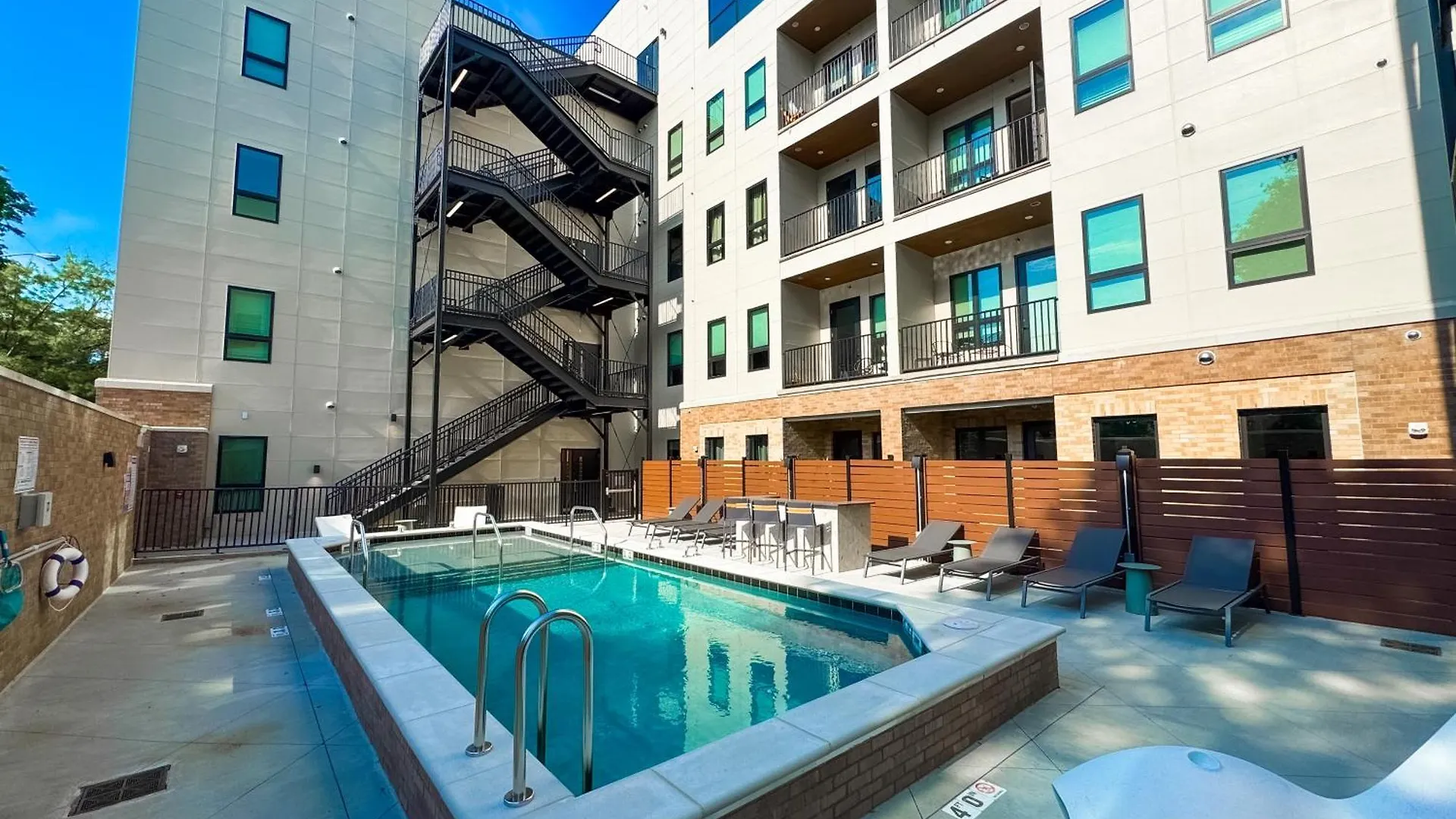 Vakantiehuis Let Er Buck On Music Row, Mins To Broadway With Pool, Gym, Balcony Villa Nashville