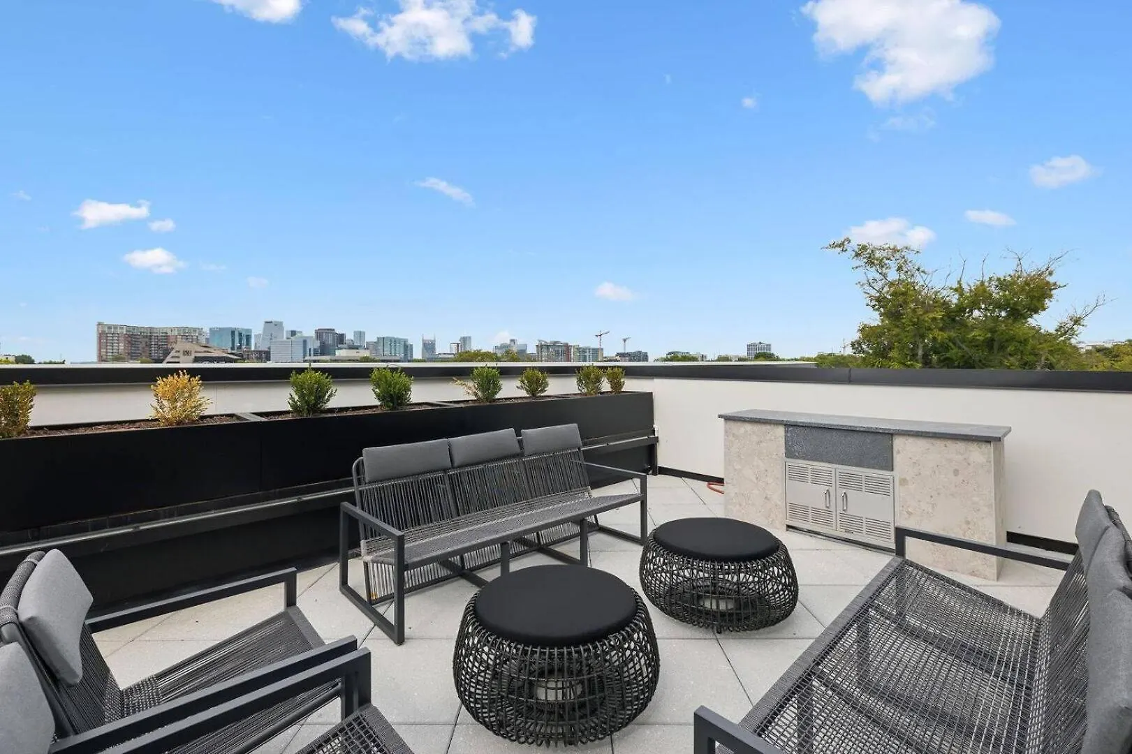 Let Er Buck On Music Row, Mins To Broadway With Pool, Gym, Balcony Villa Nashville Vakantiehuis