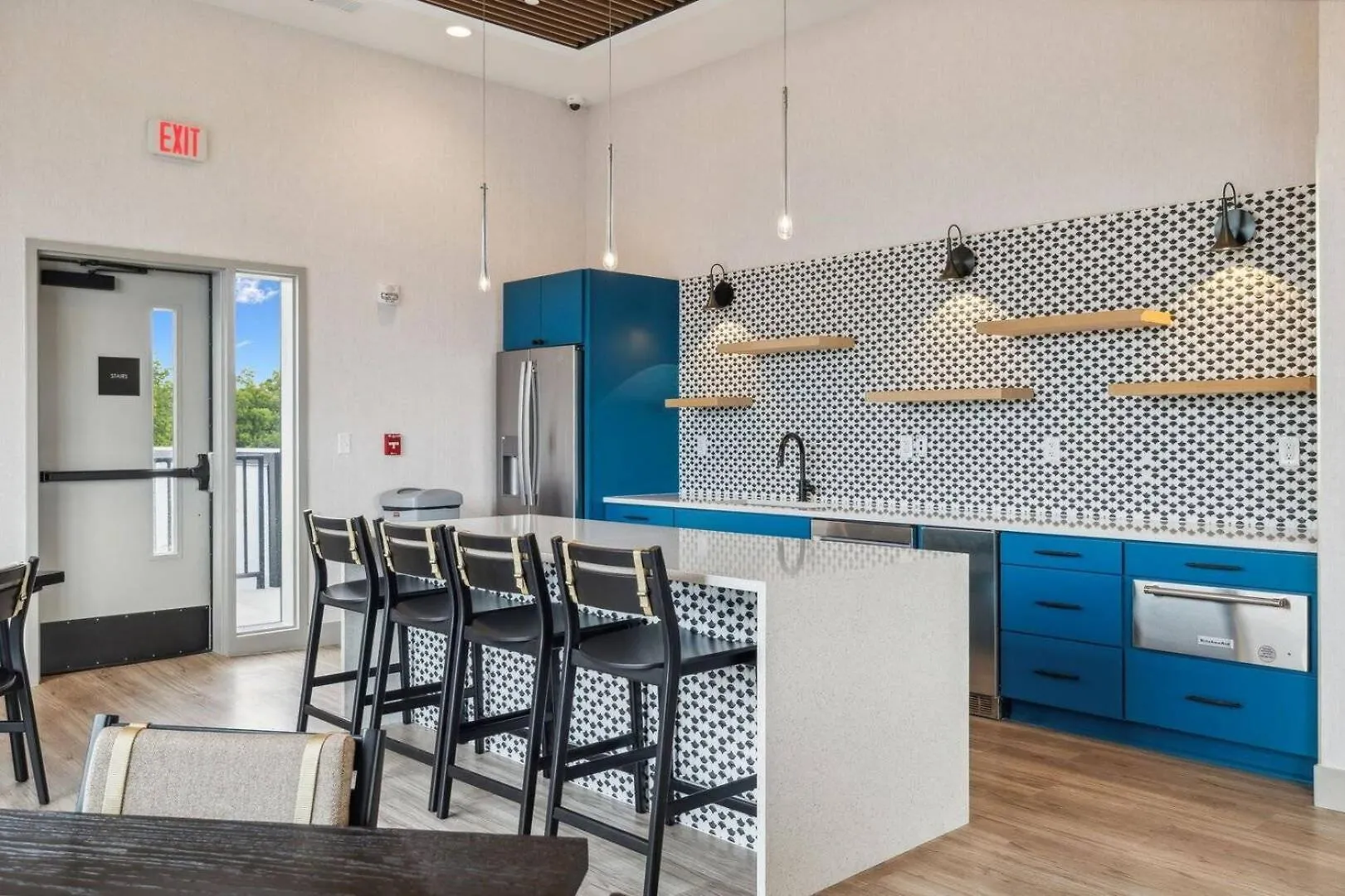 Vakantiehuis Let Er Buck On Music Row, Mins To Broadway With Pool, Gym, Balcony Villa Nashville Verenigde Staten