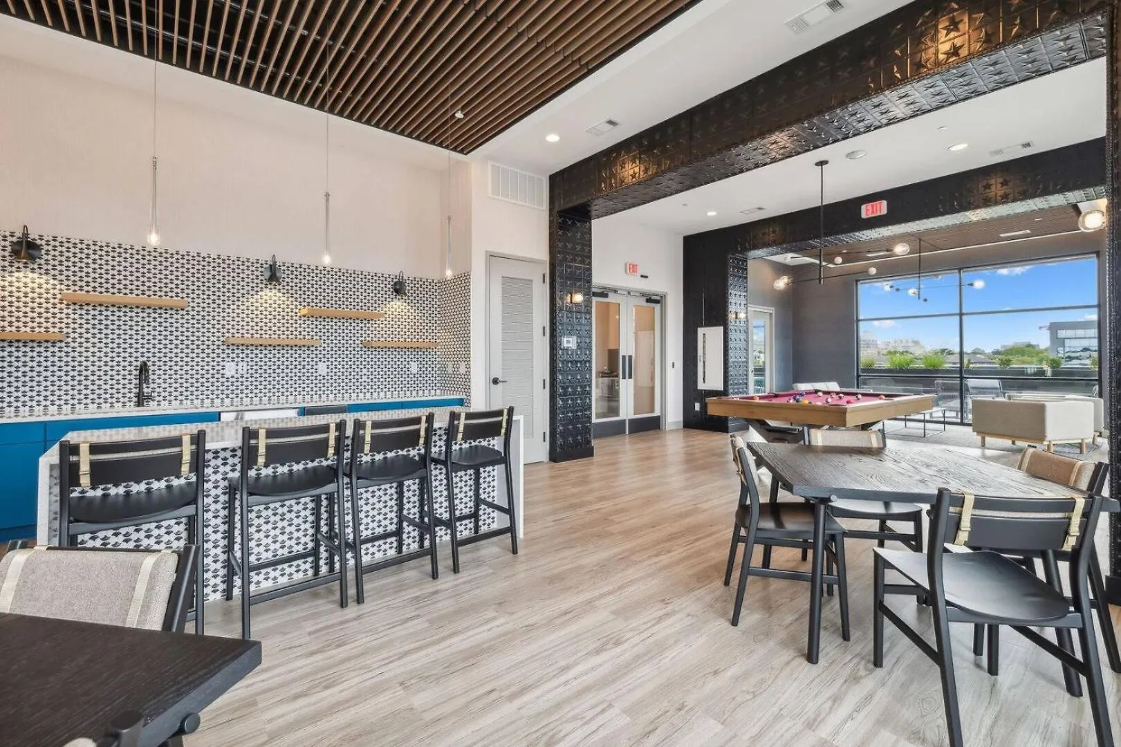 Vakantiehuis Let Er Buck On Music Row, Mins To Broadway With Pool, Gym, Balcony Villa Nashville