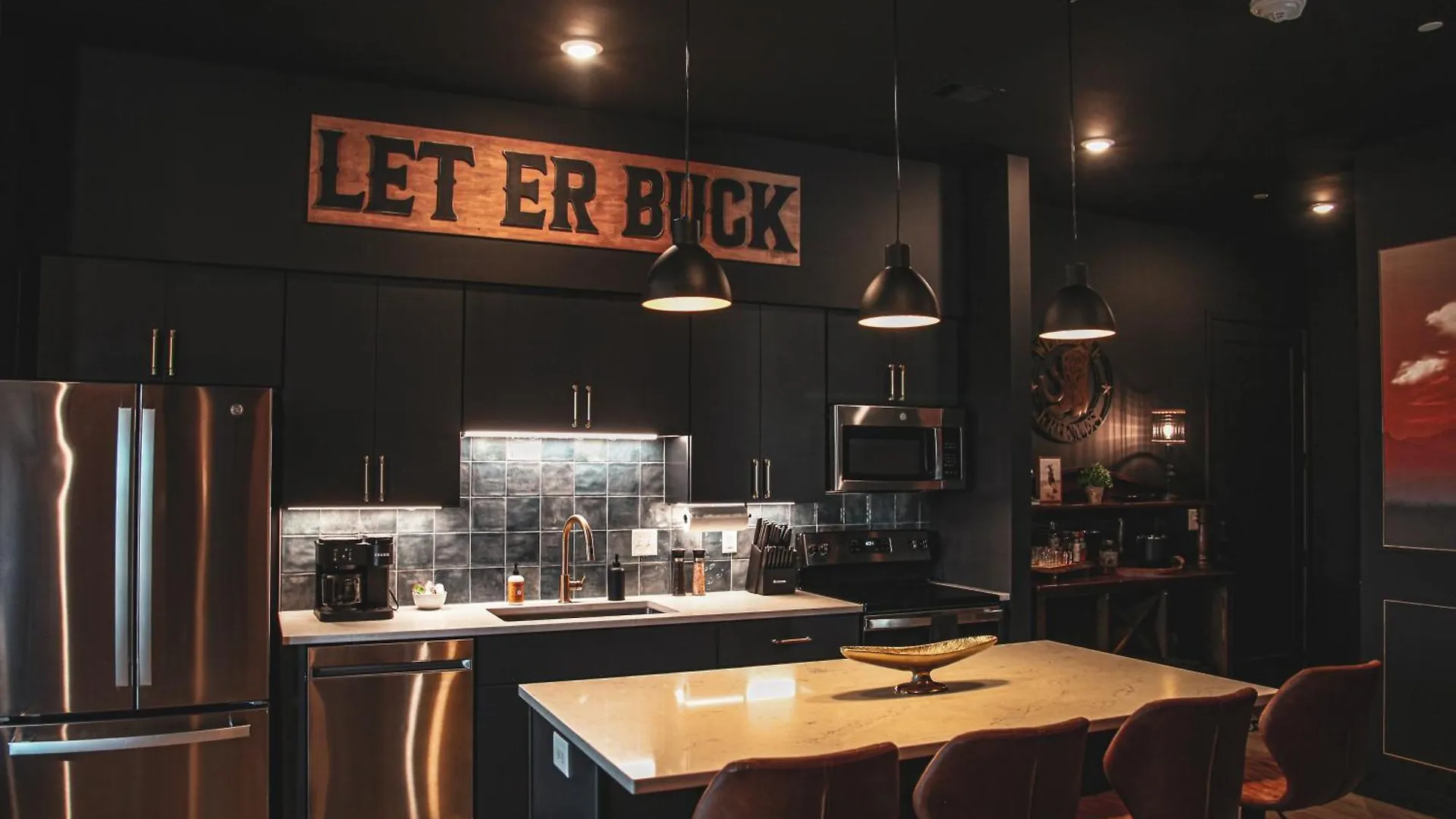Let Er Buck On Music Row, Mins To Broadway With Pool, Gym, Balcony Villa Nashville Vakantiehuis