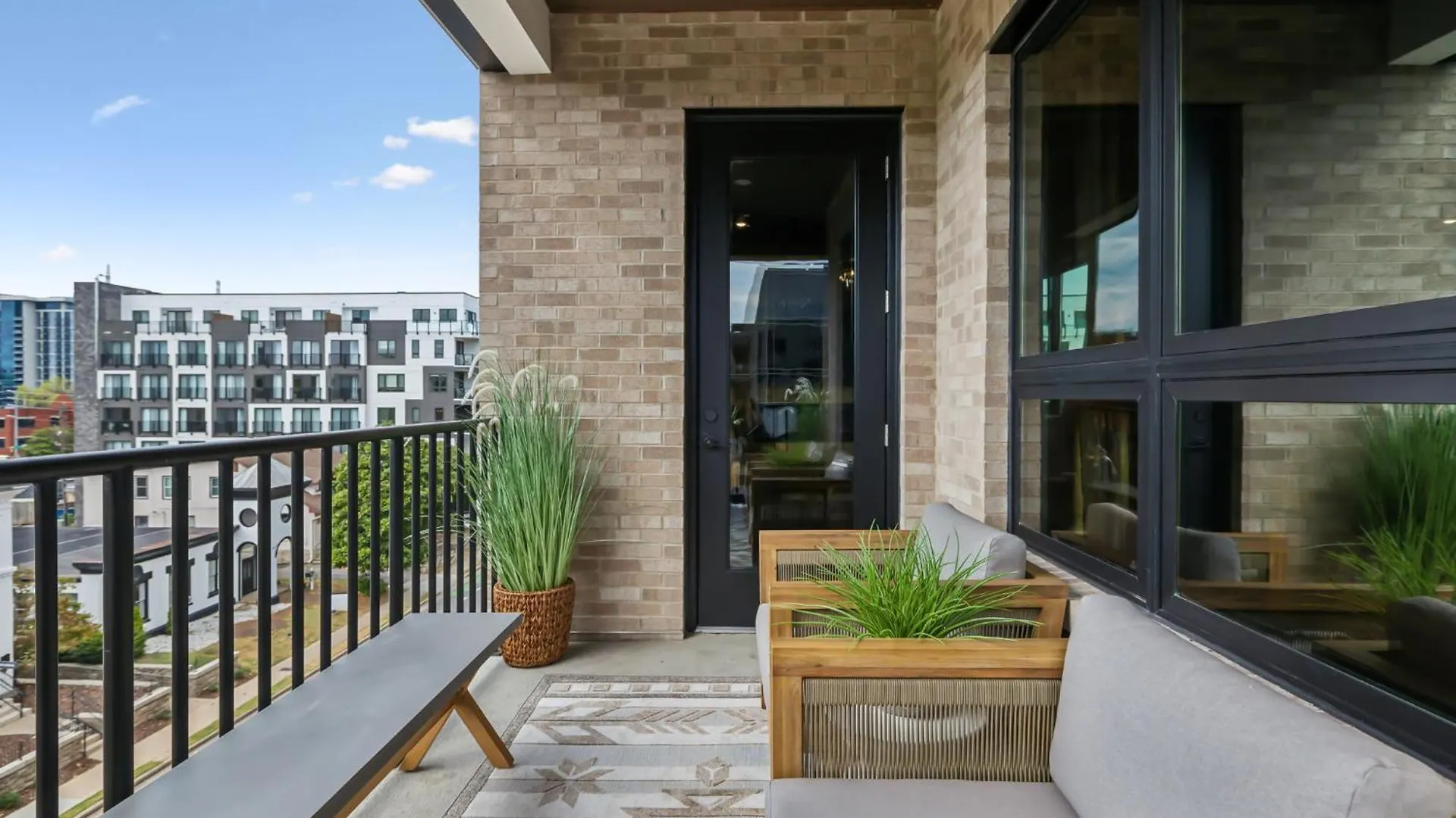 Let Er Buck On Music Row, Mins To Broadway With Pool, Gym, Balcony Villa Nashville Verenigde Staten